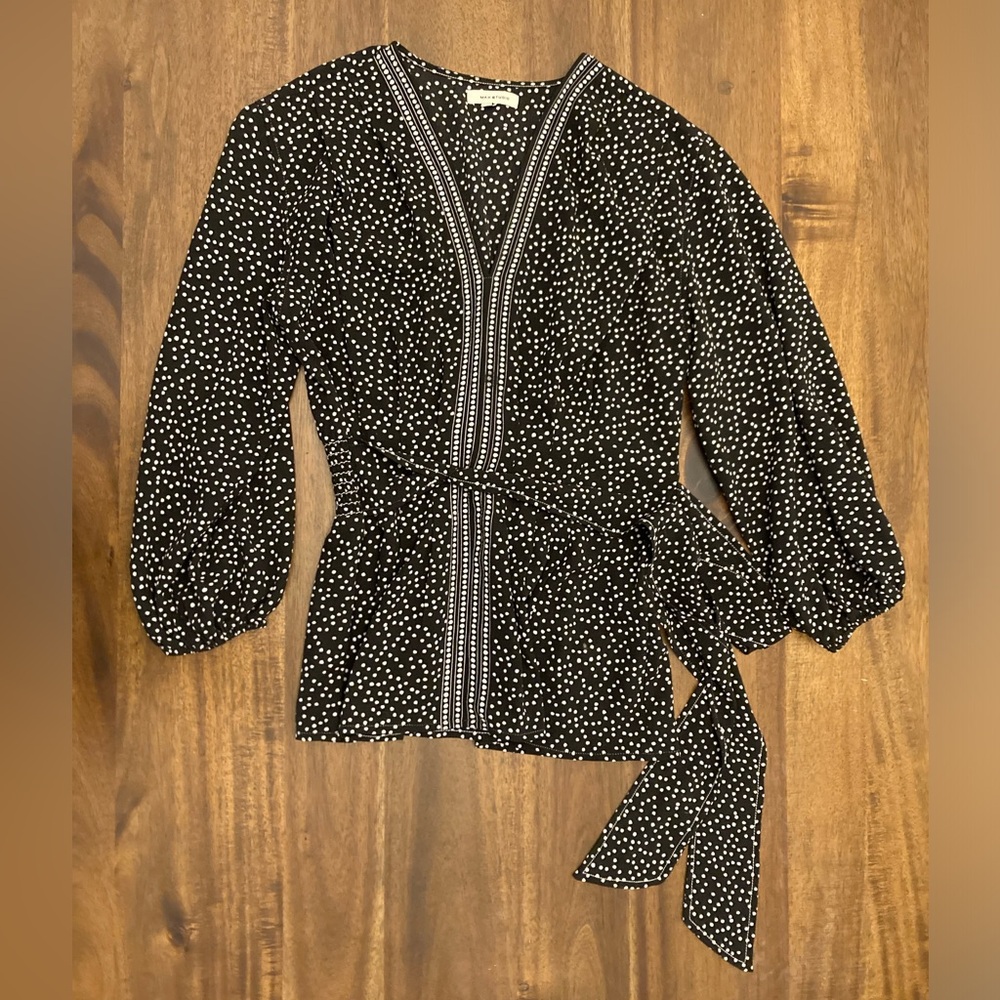3/$12 Max Studio long sleeve blouse